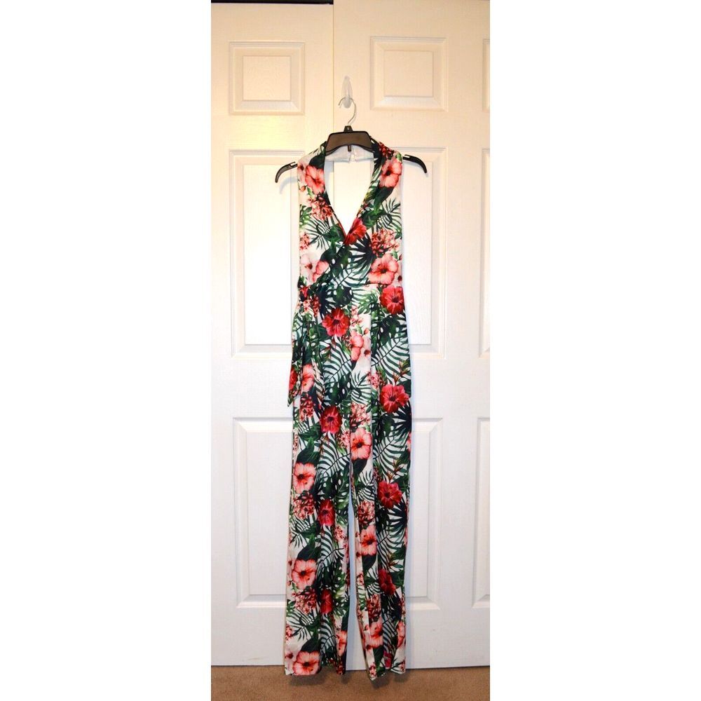 Fashion Nova One Piece Women's Size Small Floral Jumpsuit Halter‎ Top